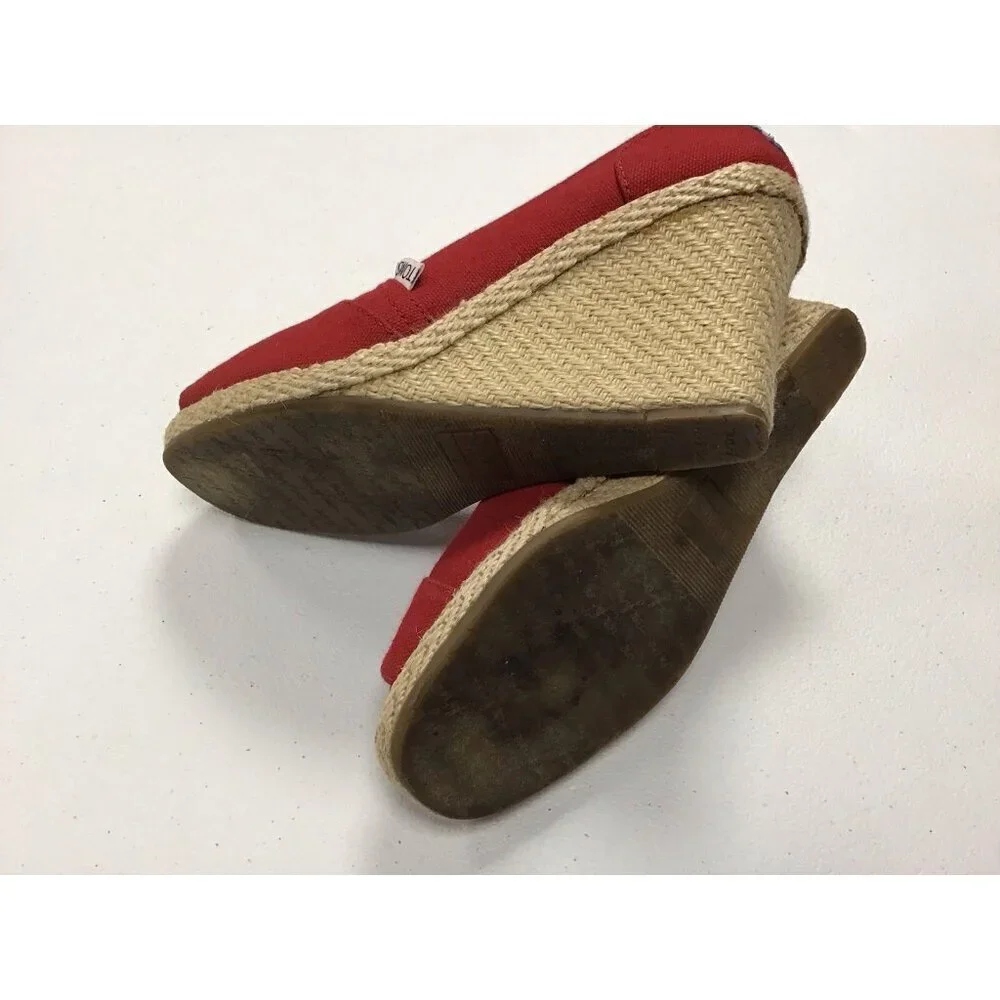 TOMS Womens Classic Wedge Size 6 Red Sandal Cork Boho Chic Bohemian Preppy ❤️